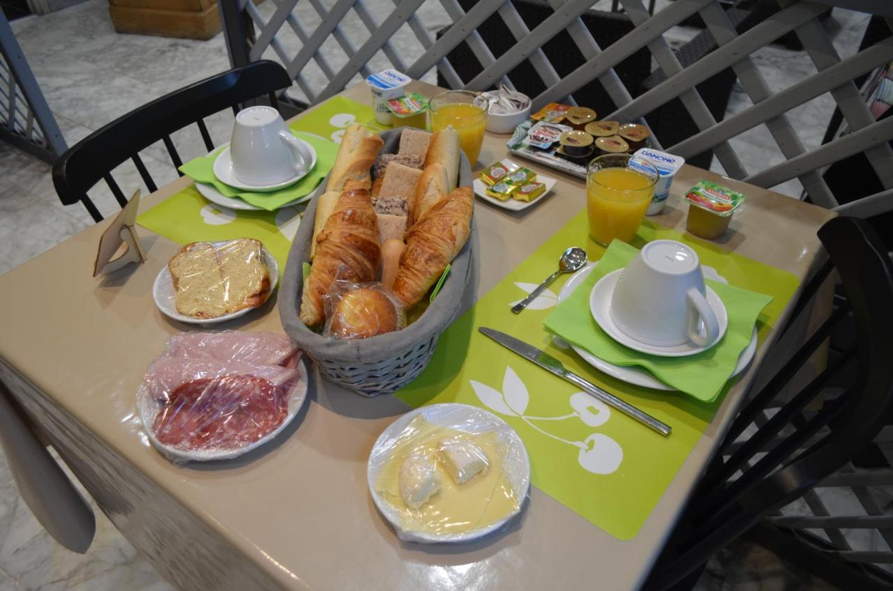 Hotel Magdeleine Romans-sur-Isère Eksteriør billede